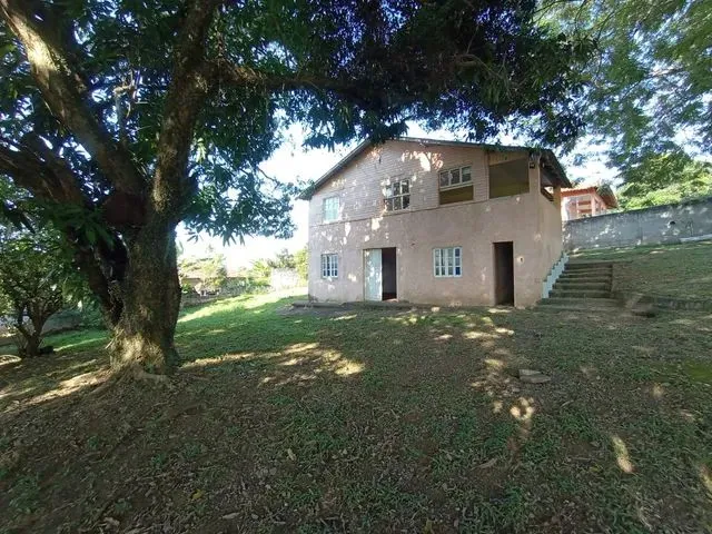 Imagem: Casa para Venda com 3 Quartos e Quintal