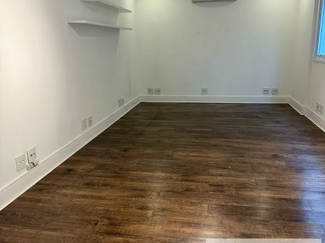 Imagem: Sala Comercial Disponível para Venda Ou