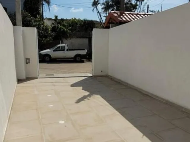 Imagem 8: Excelente casa com 02 quartos, sendo 01 suíte, sala, cozinha, banheiro social, área de