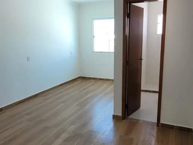 Imagem 3: Excelente casa com 02 quartos, sendo 01 suíte, sala, cozinha, banheiro social, área de