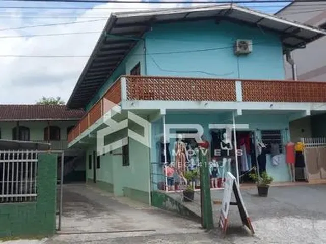 Imagem 1: Prédio Residencial (Com 7 Aptos e Uma Sala Comercial) a Venda no Bairro