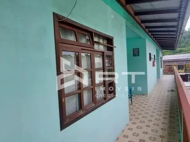 Imagem 2: Prédio Residencial (Com 7 Aptos e Uma Sala Comercial) a Venda no Bairro