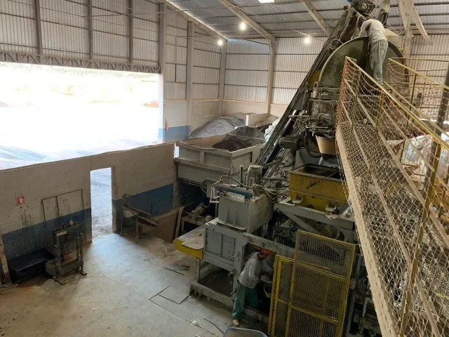 Imagem 11: Indústria Completa P/ Fabricação de Blocos de Concreto (Bloco, Piso, Meio-Fio