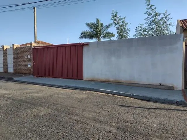 Imagem: O terreno possui 400m² de Área e está localizado em