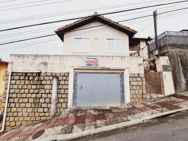 Imagem: Agronômica Casa a 350 Metros da Baía Norte