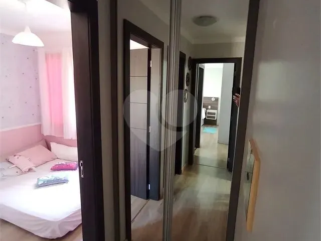 Imagem 11: Apartamento a Venda em Cascavel, Região do Lago, com Dois Quartos, Sendo 1 Suíte, 2