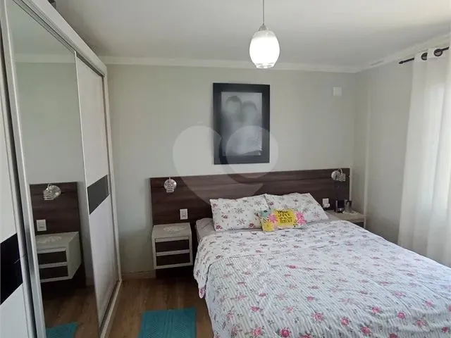 Imagem 5: Apartamento a Venda em Cascavel, Região do Lago, com Dois Quartos, Sendo 1 Suíte, 2