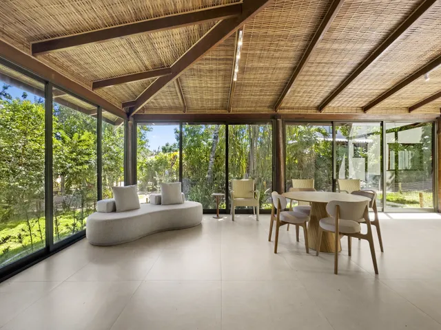 Imagem: Casa com 4 Suítes em Praia do Forte