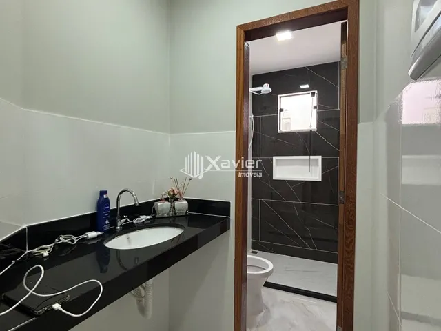 Imagem 5: Casa linear 2 quartos com suíte, 2 vagas e quintal amplo à venda em Santa Mônica
