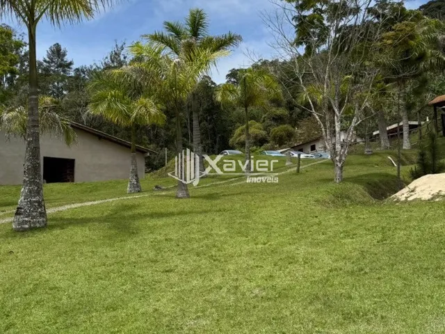 Imagem 4: Chácara 16.352 m² em Vargem Alta ES com 6 casas, 12 suítes, lago, riacho e cachoeira