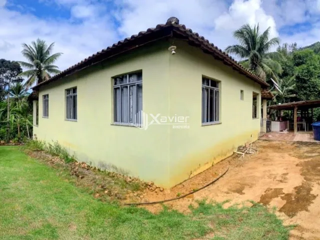 Imagem 9: Chácara 1.000m² à Venda em Alfredo Chaves/ES com Casa, Rio, Nascente, Poço Artesiano