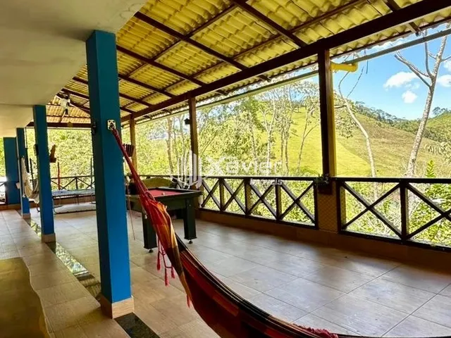 Imagem 4: Chácara 12.000 m² à Venda em Marechal Floriano - Casa 5 Quartos, Piscina e Lazer