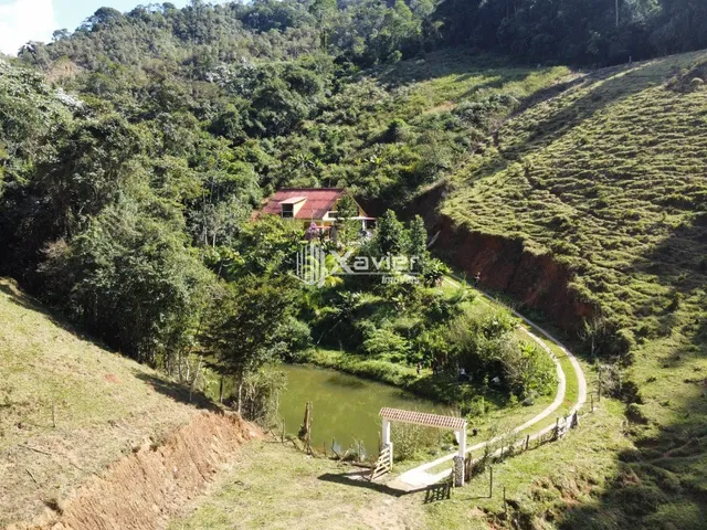 Imagem 15: Chácara com 10.000 m², chalé, piscina, lagoa com peixes e cachoeira - Alto Santa