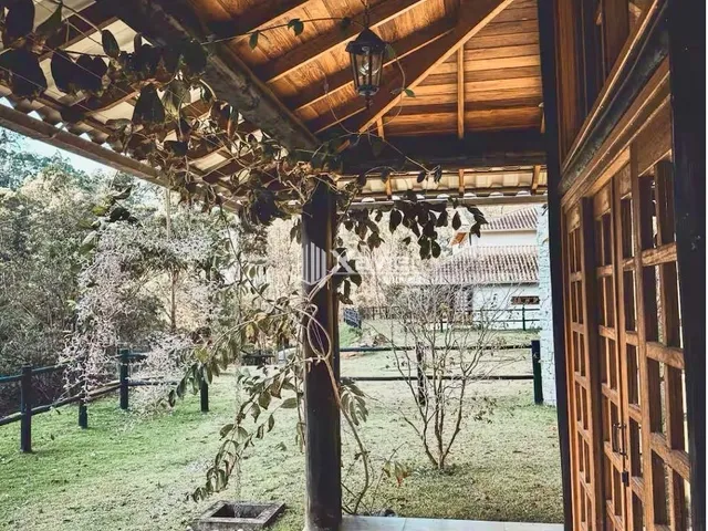 Imagem 3: Chácara à venda em Buenos Aires, Guarapari-ES: 1.600m², casa duplex moderna, piscina e