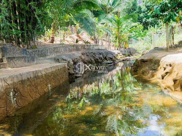 Imagem 9: Chácara com 5.000 m² à venda em Anchieta/ES com casa 3 quartos, piscina, lagoa, riacho