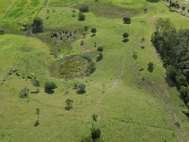 Imagem 1: Terreno rural com pastagem em Tijucas