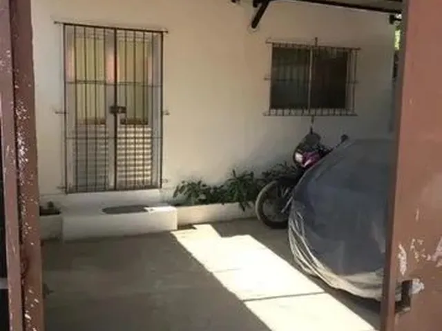 Imagem: Casa Solta a Venda com 3 Quartos e Garagem