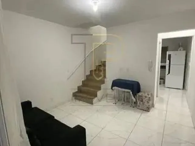 Imagem: A casa em condomínio possui 2 Dormitórios, 2 Banheiros, 1