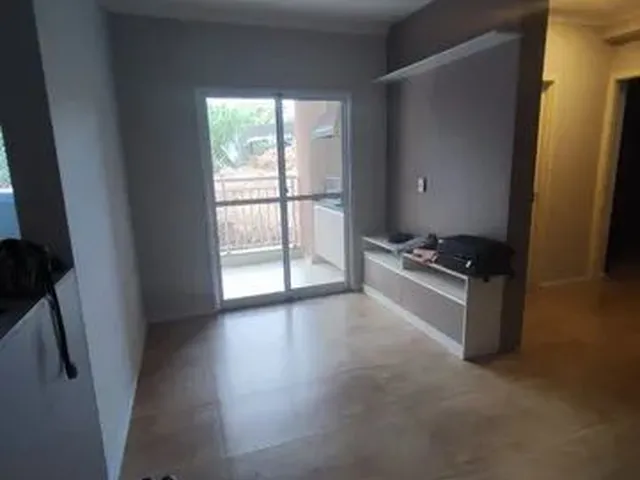 Imagem: O apartamento possui 2 Dormitórios, 1 Suíte, 2 Banheiros,