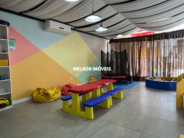 Imagem 3: Locação anual mobiliado e equipado com 3 suítes, 2 vagas localizado na Barra Sul de