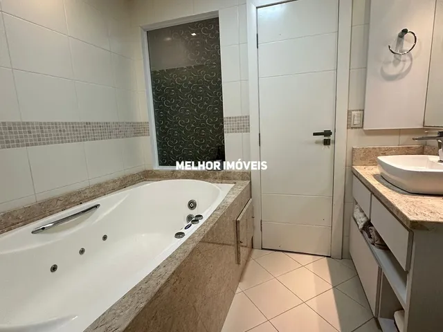 Imagem 14: Apartamento Alto Padrão á venda com 296m², com 4 suítes localizado em Meia Praia