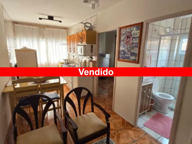 Imagem: O apartamento possui 2 Dormitórios, 1 Banheiro, 1 Vaga na