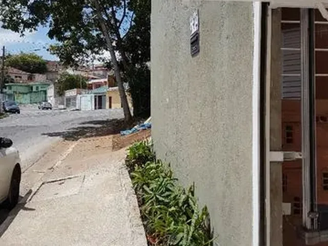 Imagem: Casa Térrea e Independente, Próxima À