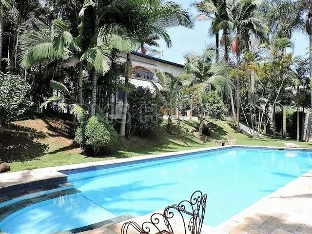 Imagem: A casa possui 5 Dormitórios, 3 Suítes, 5 Banheiros, 5