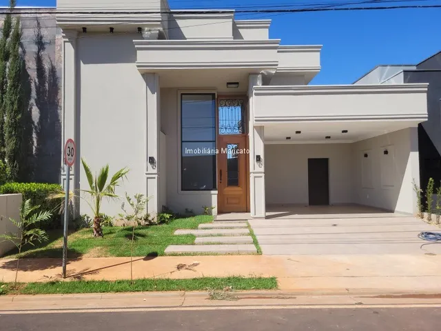 Imagem: A casa possui 3 Dormitórios, 2 Suítes, 5 Banheiros, 8