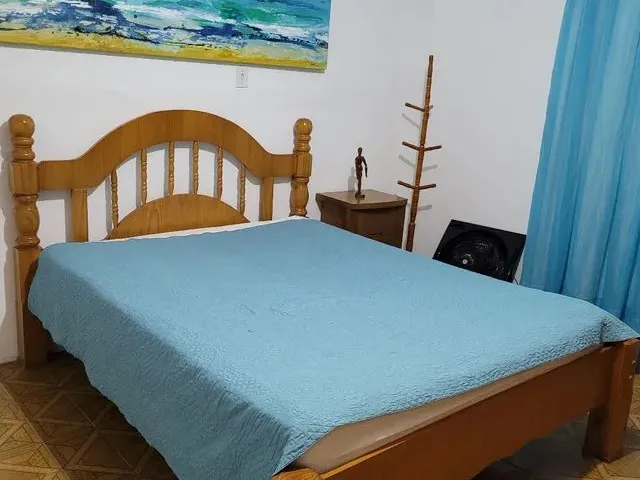 Imagem: Alugo Quarto 500