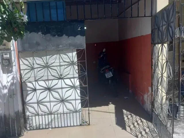 Imagem 5: Alugo Casa com 2 Quartos Garagem Quintal Ótima para Morar Ou Colocar Um Negócio