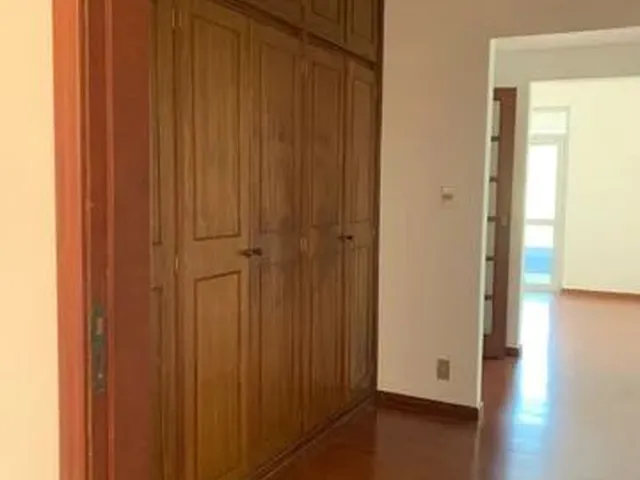 Imagem 2: Apartamento para Aluguel Possui 200 Metros Quadrados com 4 Quartos em Centro - Pouso Alegr