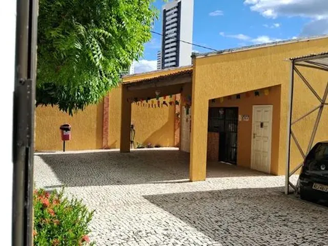 Imagem: Alugo no Damião Queiroz no Coração de