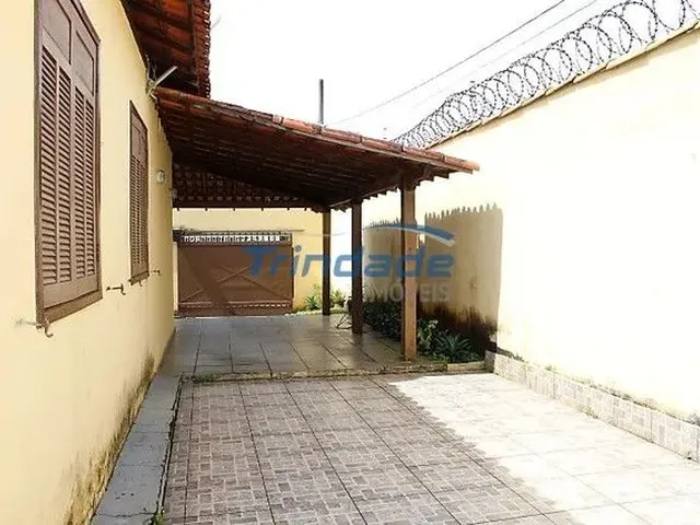 Imagem 10: Oportunidade! Casa de 3 Quartos, com Piscina e Churrasqueira, no Bairro Boa Esperança!