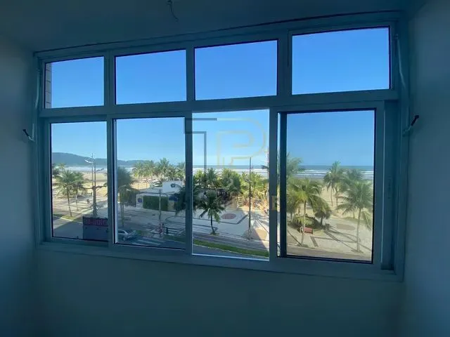 Imagem: O apartamento possui 1 Dormitório, 1 Banheiro, 1 Vaga na