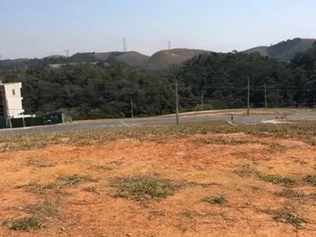 Imagem: O terreno possui 250m² de Área e está localizado em