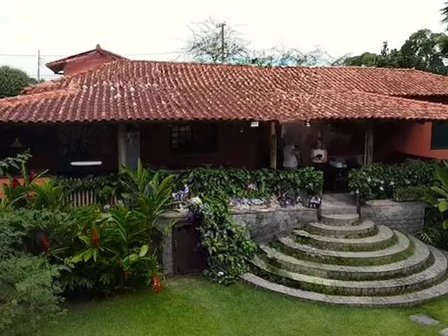 Imagem 16: Casa para Venda Tem 266 Metros Quadrados com 5 Quartos em Bracuí (Cunhambebe) - Angra Dos