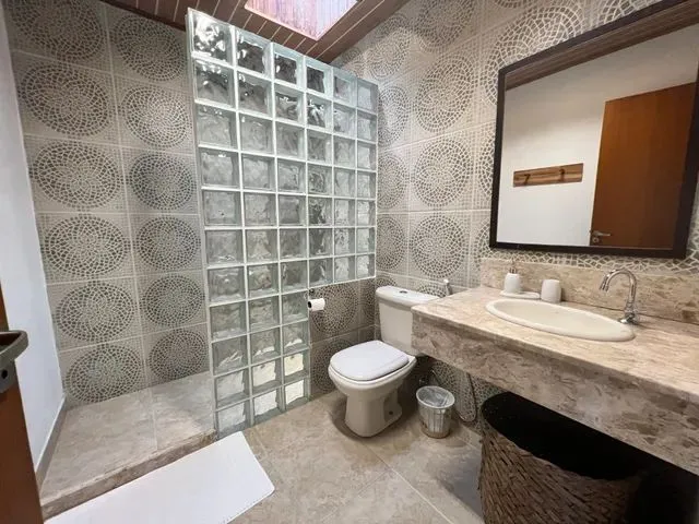 Imagem 14: Casa para Venda Tem 266 Metros Quadrados com 5 Quartos em Bracuí (Cunhambebe) - Angra Dos