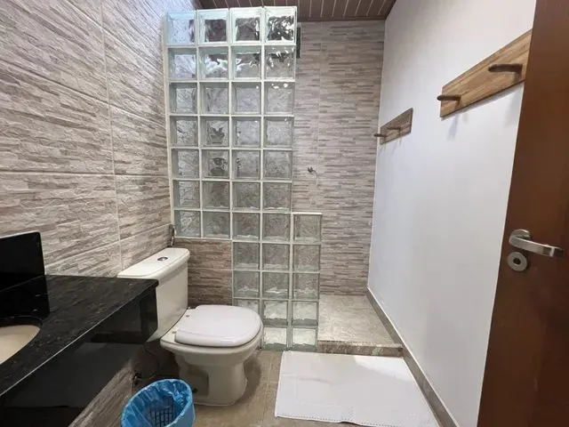 Imagem 9: Casa para Venda Tem 266 Metros Quadrados com 5 Quartos em Bracuí (Cunhambebe) - Angra Dos