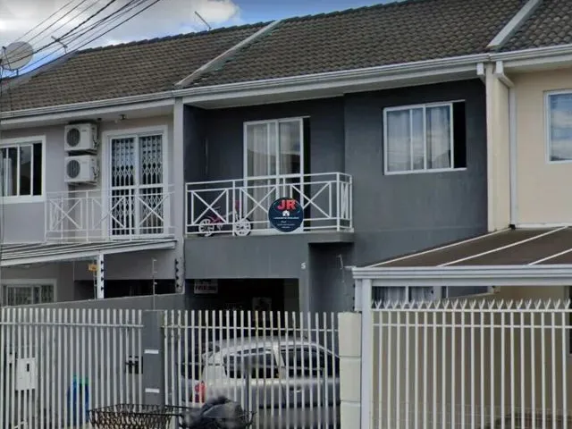 Imagem: Sobrado À Venda no Bairro Guabirotuba