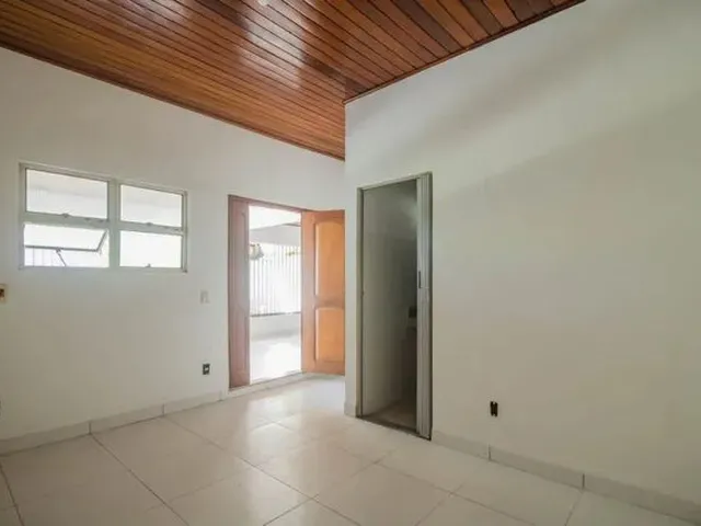 Imagem 13: Casa, 500M², 2/4, 2Vgs, em Frente a Pça Frei Daniel