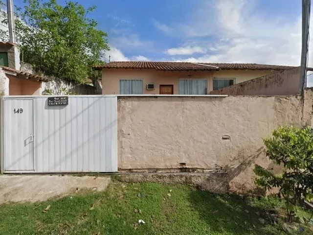 Imagem: A casa possui 2 Dormitórios, 2 Banheiros, 1 Vaga na