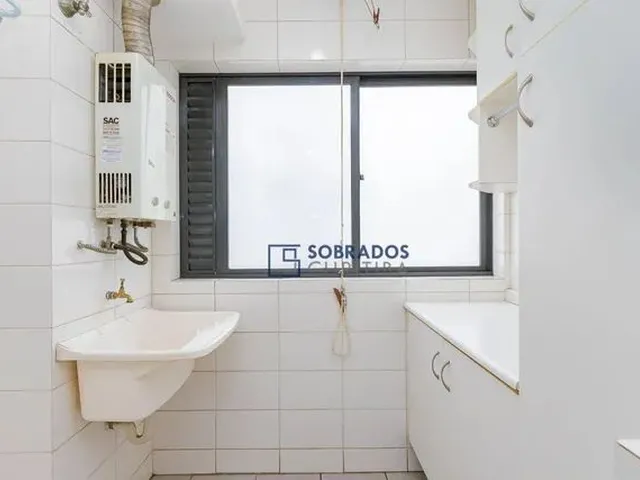 Imagem 6: Apartamento com 3 Dormitórios À Venda por R$ 450.000,00 - Água Verde - Curitiba/Pr