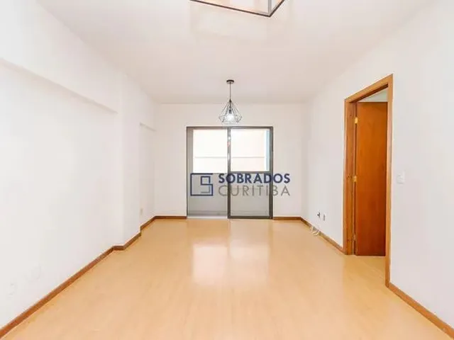 Imagem 10: Apartamento com 3 Dormitórios À Venda por R$ 450.000,00 - Água Verde - Curitiba/Pr