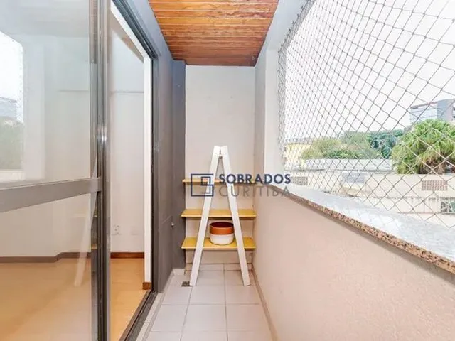 Imagem 2: Apartamento com 3 Dormitórios À Venda por R$ 450.000,00 - Água Verde - Curitiba/Pr