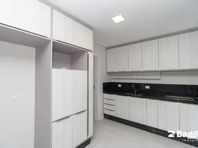 Imagem 3: Casa de 3 Quartos para Alugar no Bairro Campo Comprido