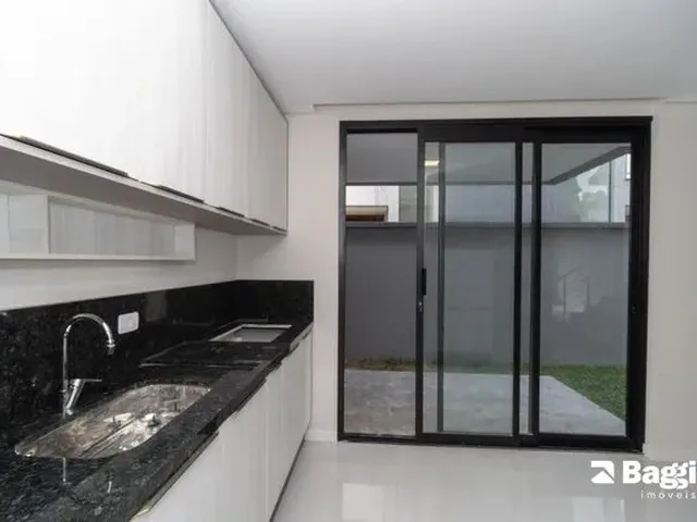 Imagem 5: Casa de 3 Quartos para Alugar no Bairro Campo Comprido
