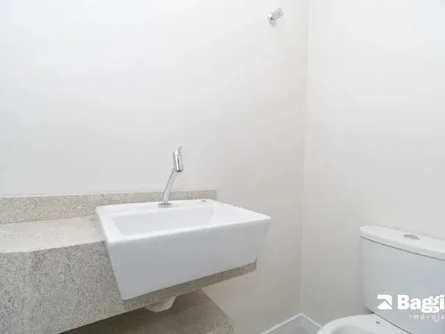 Imagem 7: Casa de 3 Quartos para Alugar no Bairro Campo Comprido