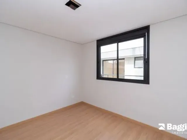 Imagem 9: Casa de 3 Quartos para Alugar no Bairro Campo Comprido
