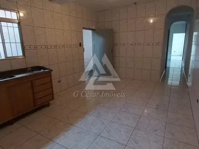 Imagem: A casa possui 2 Dormitórios, 1 Banheiro, 1 Vaga na